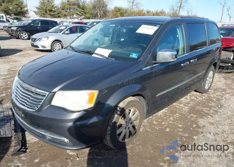 2012 Chrysler Town & Country Touring-L z USA, uszkodzony, nr VIN 2C4RC1CG8CR227220